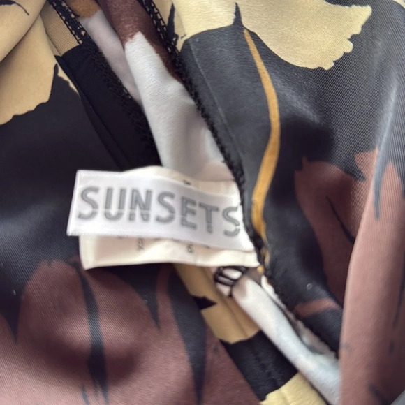Sunsets | Strapless Cover Up - Picture 9 of 10